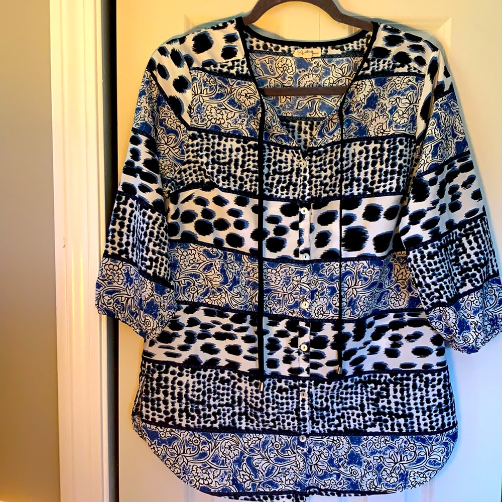 Anthia Femme Blue & White 3/4 Length Buttoned-down Blouse, Size Small